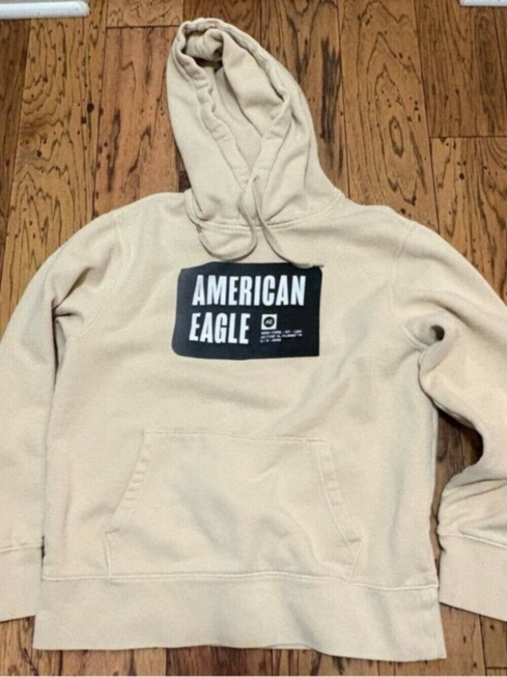 American Eagle Outfitters Men's Cream Hoodie Size Medium